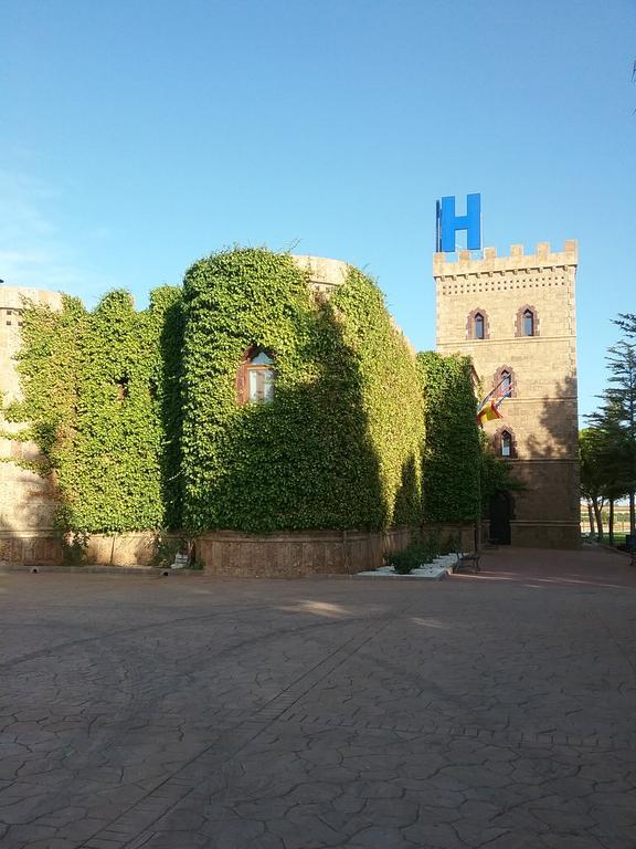 Hotel Vinedos Y Bodegas El Castillo Βιγιαρρομπλέδο Εξωτερικό φωτογραφία