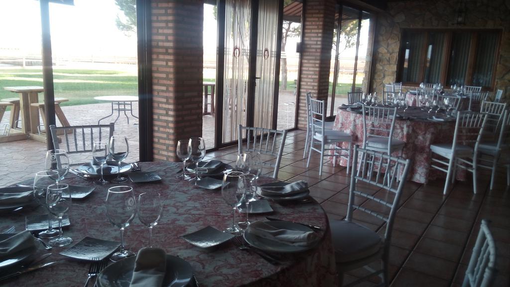 Hotel Vinedos Y Bodegas El Castillo Βιγιαρρομπλέδο Εξωτερικό φωτογραφία