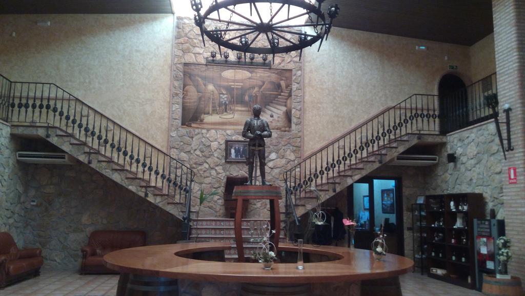 Hotel Vinedos Y Bodegas El Castillo Βιγιαρρομπλέδο Εξωτερικό φωτογραφία