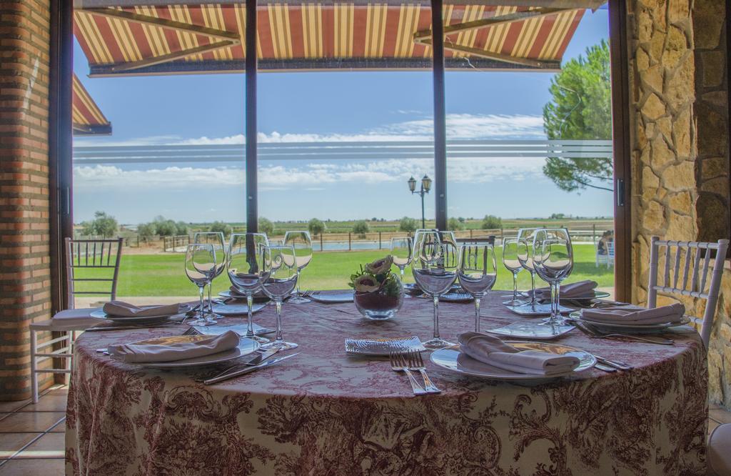 Hotel Vinedos Y Bodegas El Castillo Βιγιαρρομπλέδο Εξωτερικό φωτογραφία